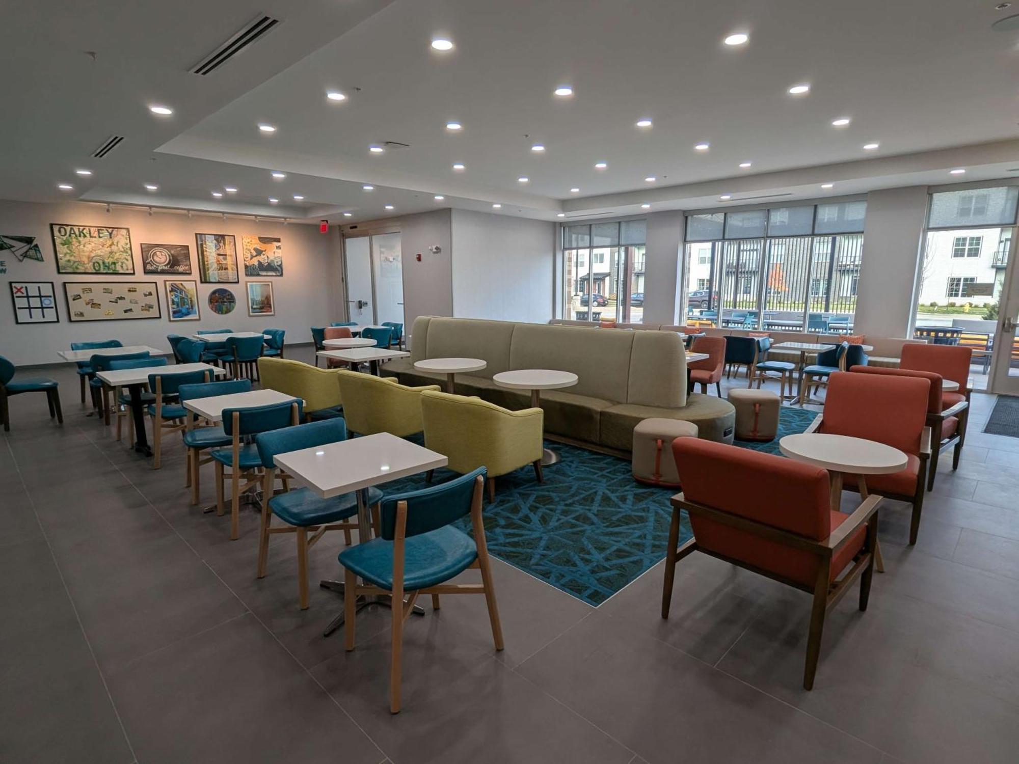 Home2 Suites By Hilton Cincinnati Midtown Oakley Bagian luar foto