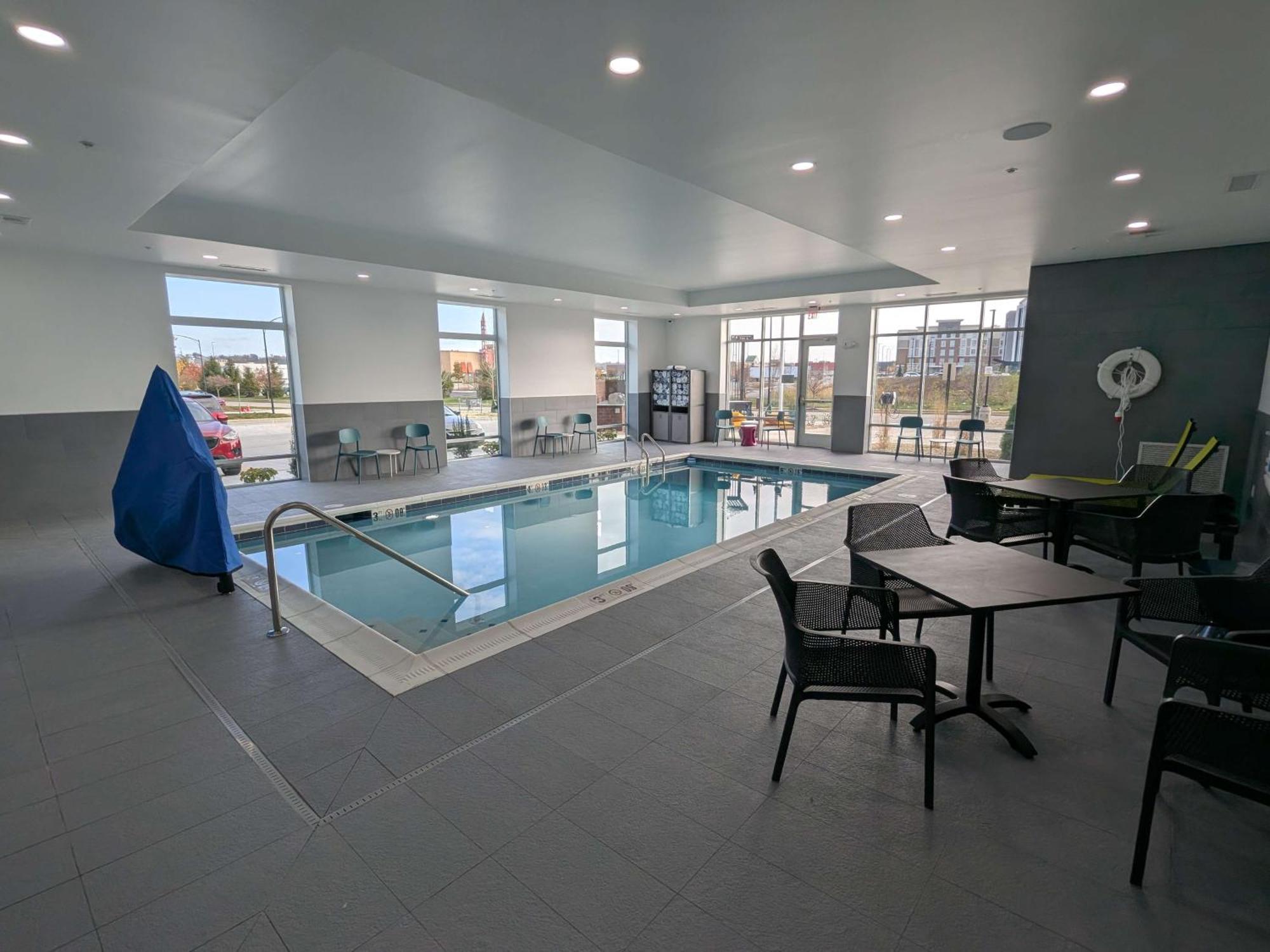 Home2 Suites By Hilton Cincinnati Midtown Oakley Bagian luar foto